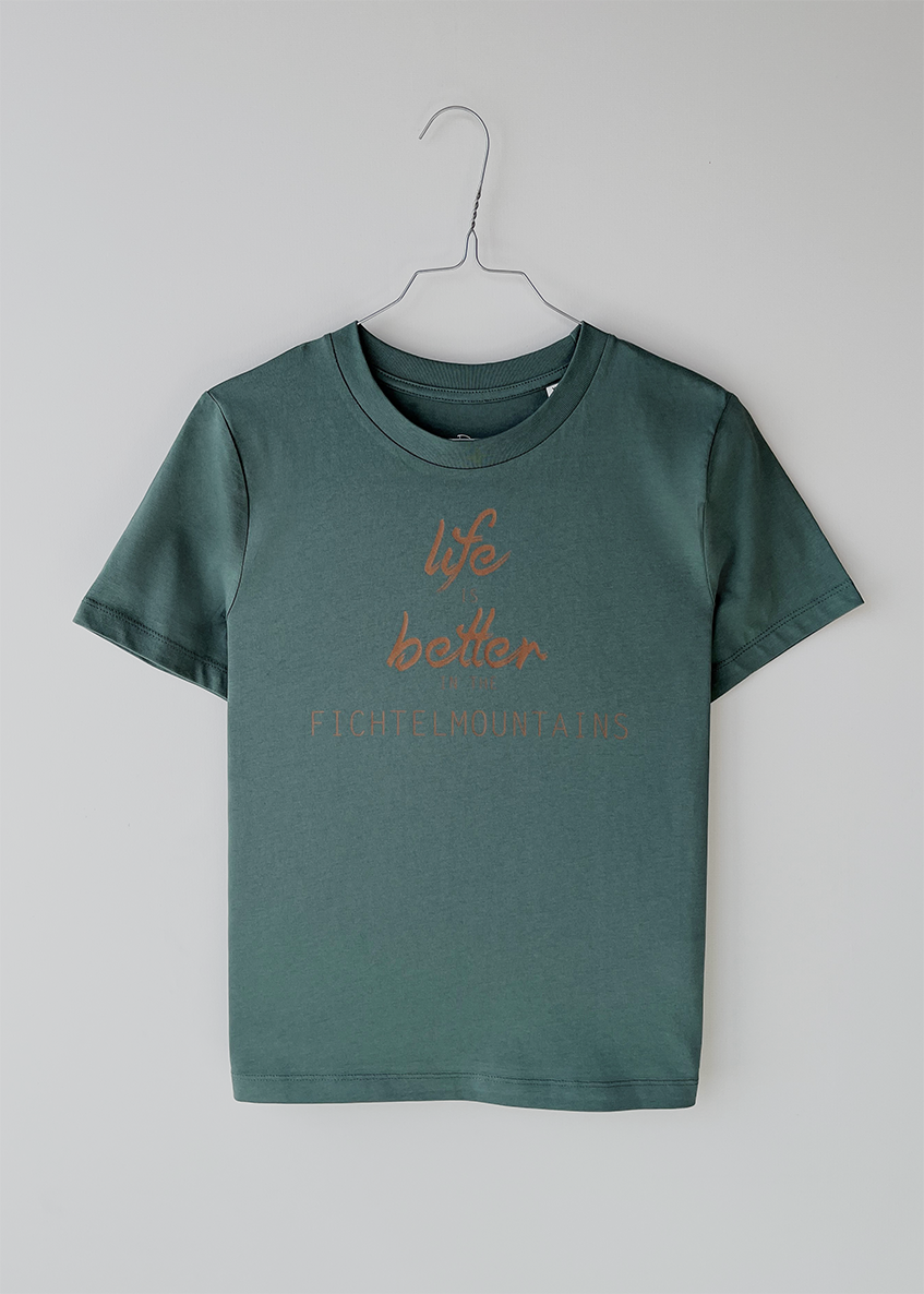 life ie better in the fichtelmountains T-Shirt, ladies