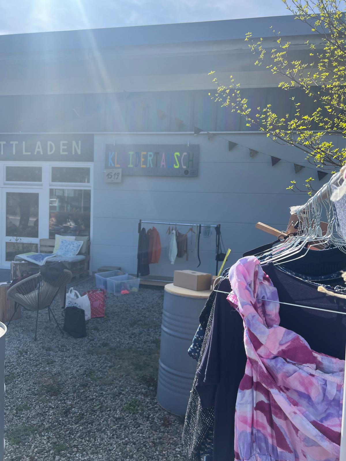 Tauschen statt Kaufen - Kleidertausch 2025 zur Fashion Revolution Week